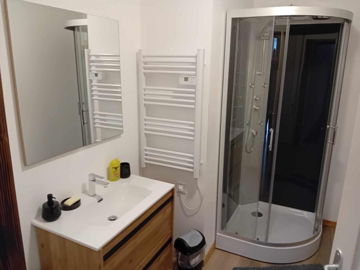 Grand Appartement Avec Terrasse Wignehies Екстер'єр фото
